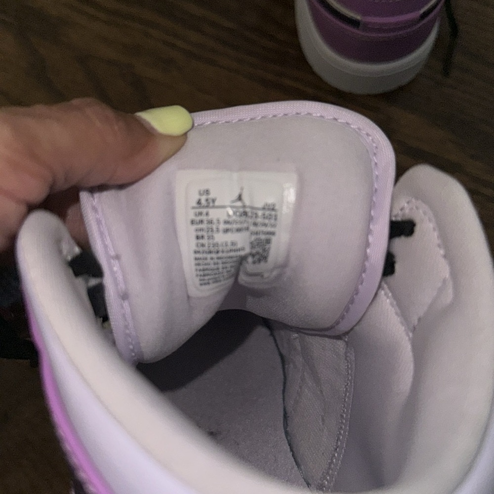Air Jordan - Picture 5 of 5